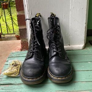 dr. marten combat boots